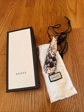 Gucci shoe horn